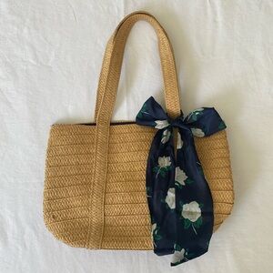 DRAPER JAMES straw bag classic with floral accent scarf